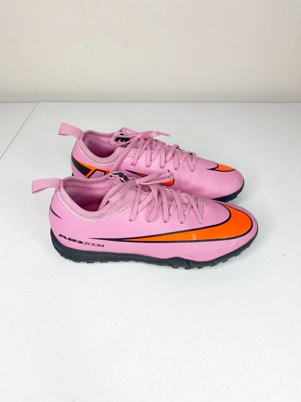 Nike Jr. Mercurial Vapor 16 Academy Turf Cleats Sneakers Pink Size 2Y